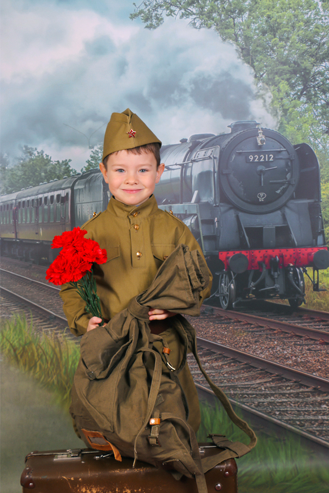 Фотосессия к 23 февраля с поездом